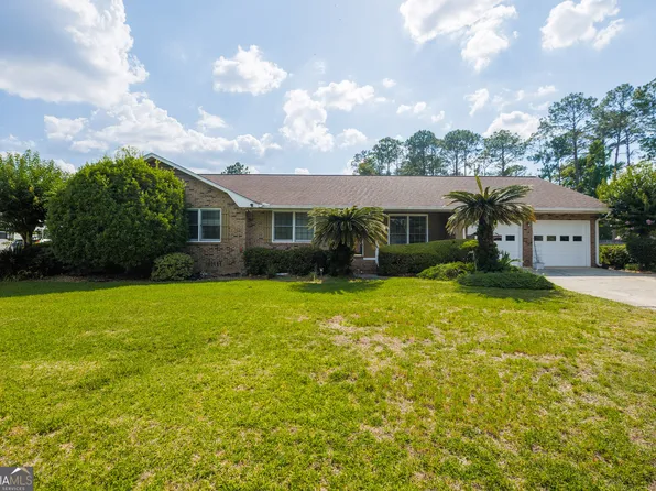 2243 Oakgrove Cir, Valdosta, GA 31602