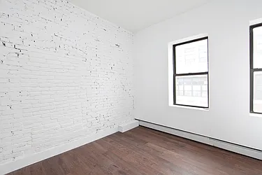 Rented by R New York