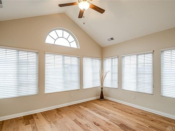 5th image of 2419 Locust Hill Blvd