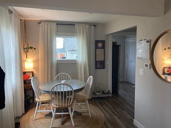 3rd image of 848 E 47th St