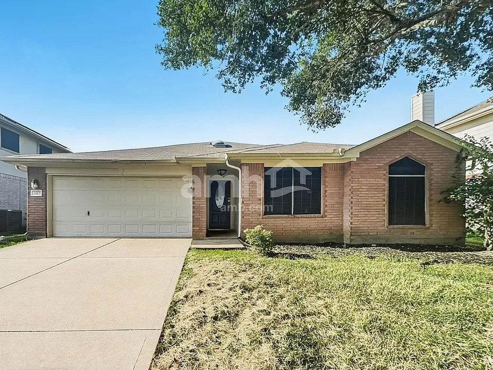 1423 Hunter Green Ln