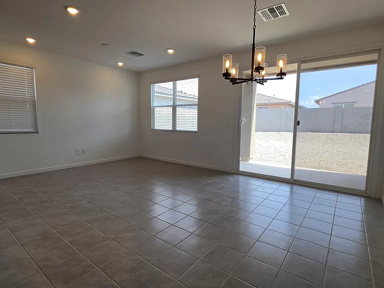 37098 W Prado St — Photo 15