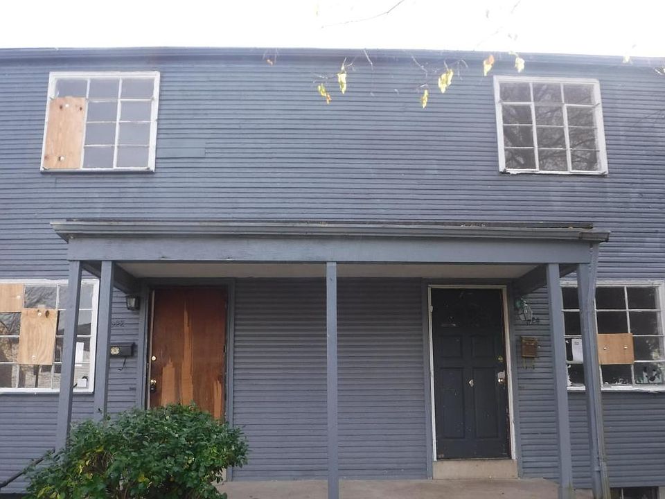 1st image of 922 Geers Ave