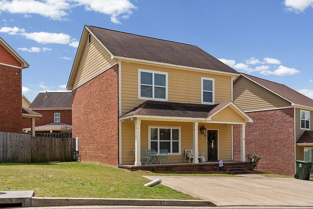 4 bed, 4.5 bath, 1736 sqft, $1,795 — Photo 1