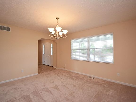 3rd image of 468 Harvest Dr