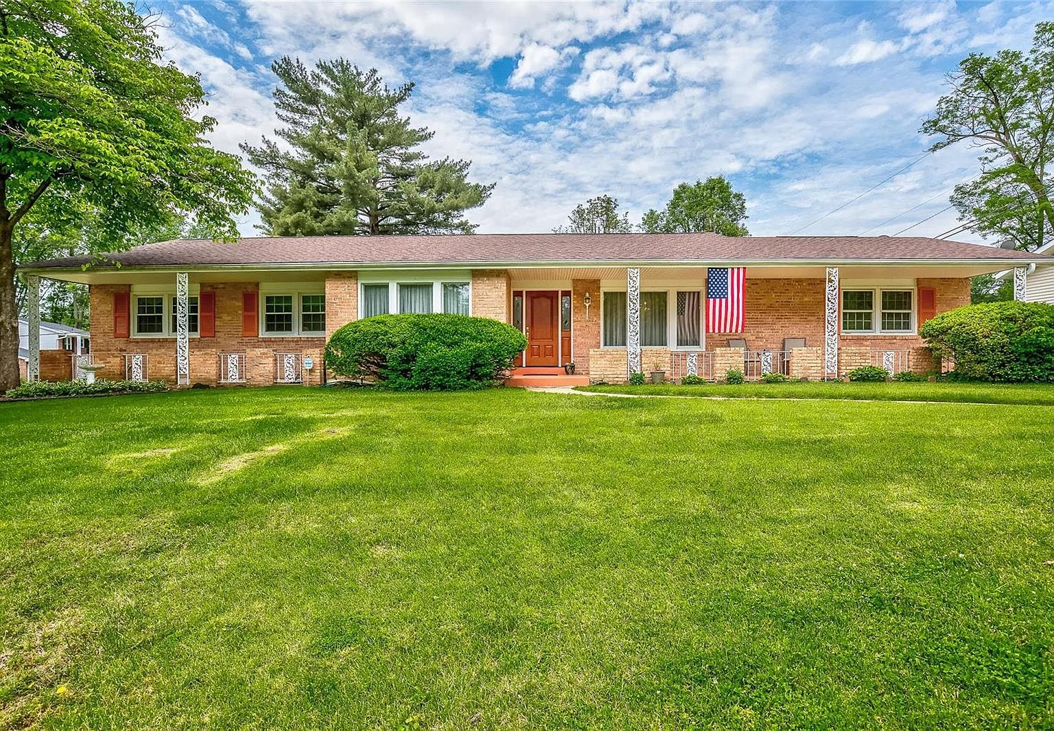 30 Oakland Hills Dr, Chesterfield, MO 63017 Zillow