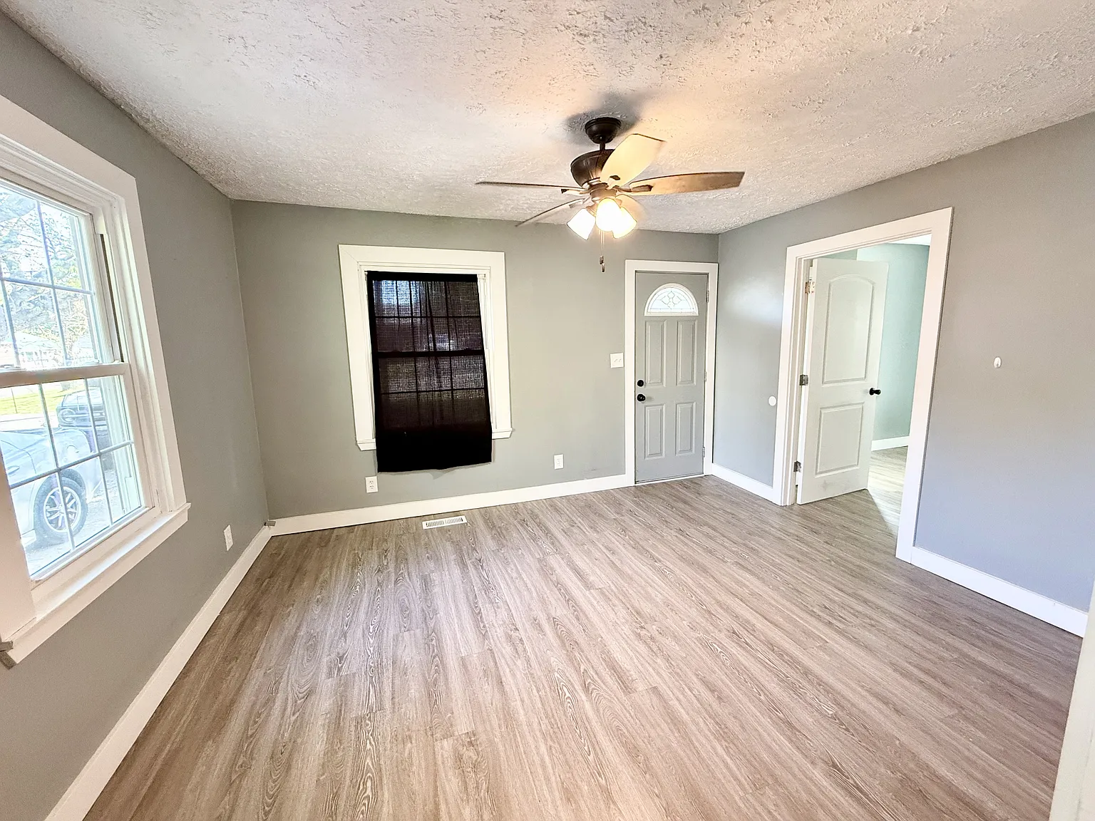 533 Kirkpatrick Avenue - 1 — Photo 3