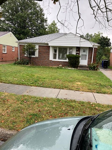 1st image of 3955 E 183rd St