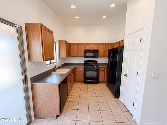 2nd image of 1067 E Lyle Canyon Dr