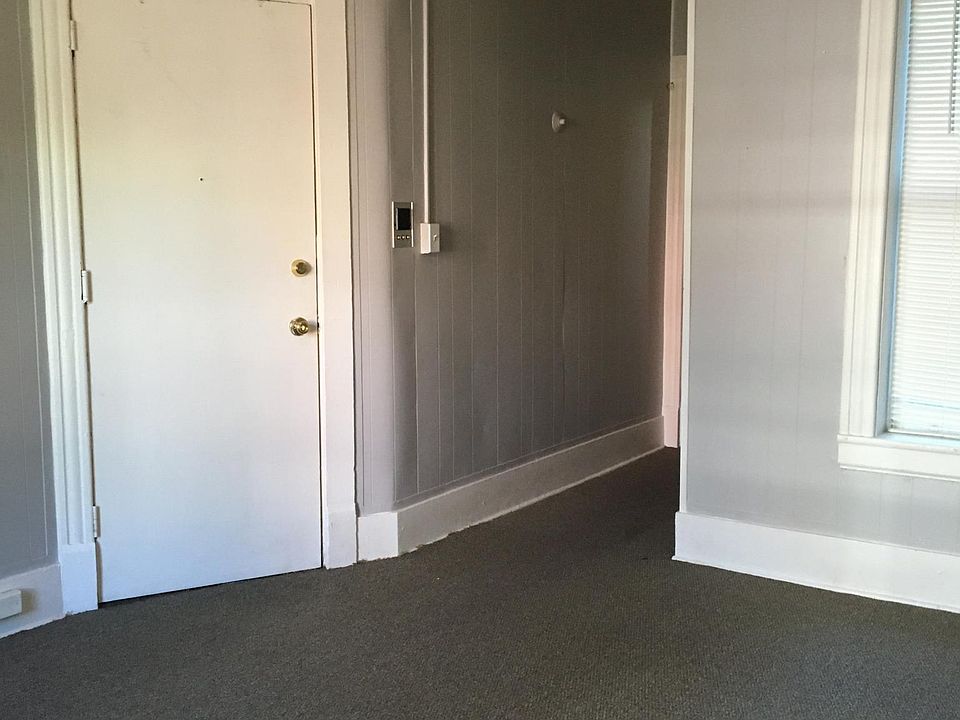 2nd image of 174 Mill St