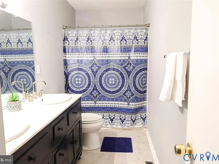 3221 Hunters Mill Dr — Photo 16