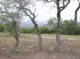 1037 Roanoke Ln, Kerrville, TX 78028