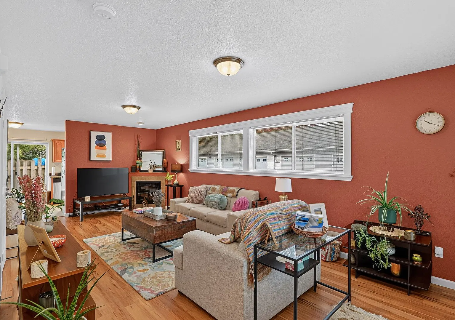 Charming End-Unit 2 Bedroom/1.5 Bath Townhouse-Style Condo with Private Fenced Yard! — Photo 3