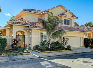 314 Harborside Cir, Kemah, TX 77565