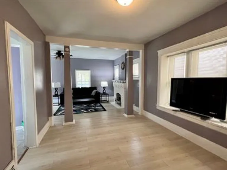 879 Chalker St — Photo 8