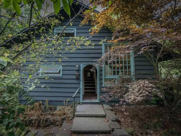 45 Pine Grove, Woodstock, NY 12498