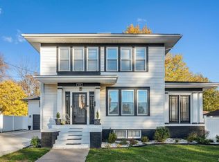 404 S College Ave, Aledo, IL 61231