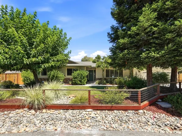 17200 Oak Leaf Dr, Morgan Hill, CA 95037
