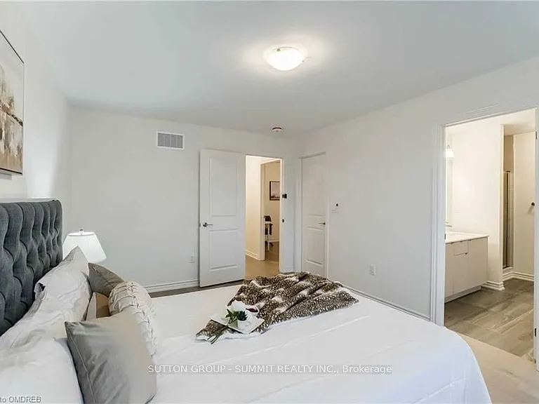 492 Bergamot Ave — Photo 14