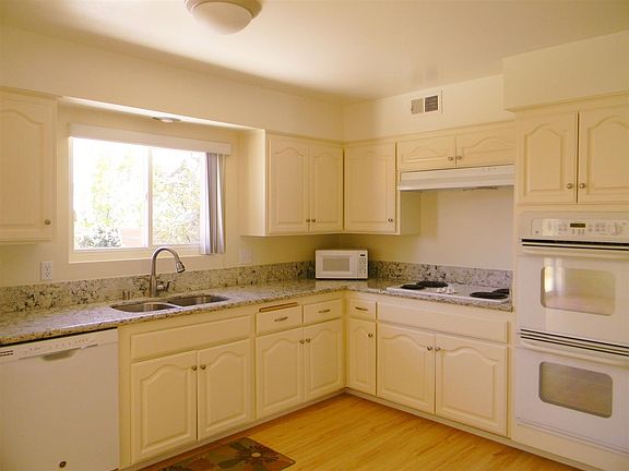 5th image of 7054 Jackson Dr