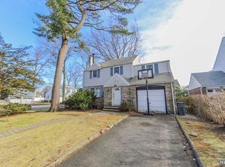 1001 Warren Pkway, Teaneck, NJ 07666