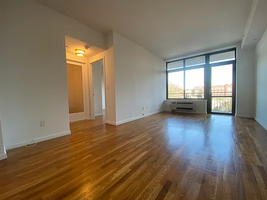 Rented by Sovereign Associates | media 33