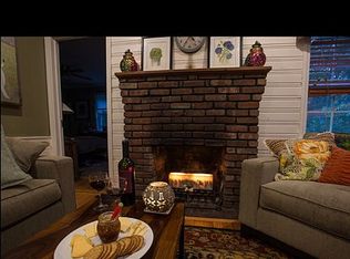 19 Laurel Ave, Stony Brook, NY 11790