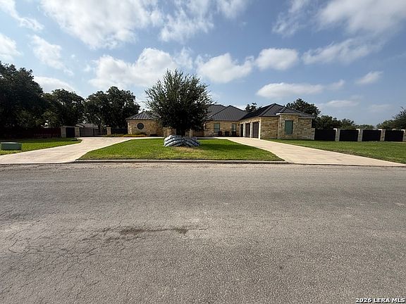 4th image of 63 Eagle Nest Rd