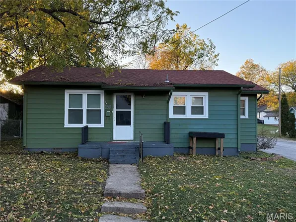 169 Grand Ave, Lebanon, MO 65536