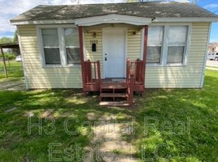 1693 Market St, Madison, IL 62060