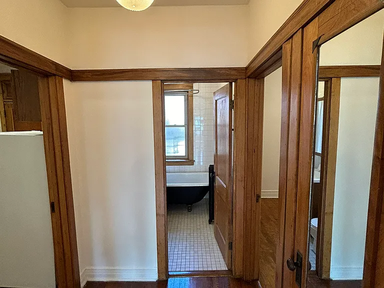 2540 N Racine — Photo 35