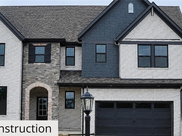 7824 Harley Hills Dr, North Royalton, OH 44133