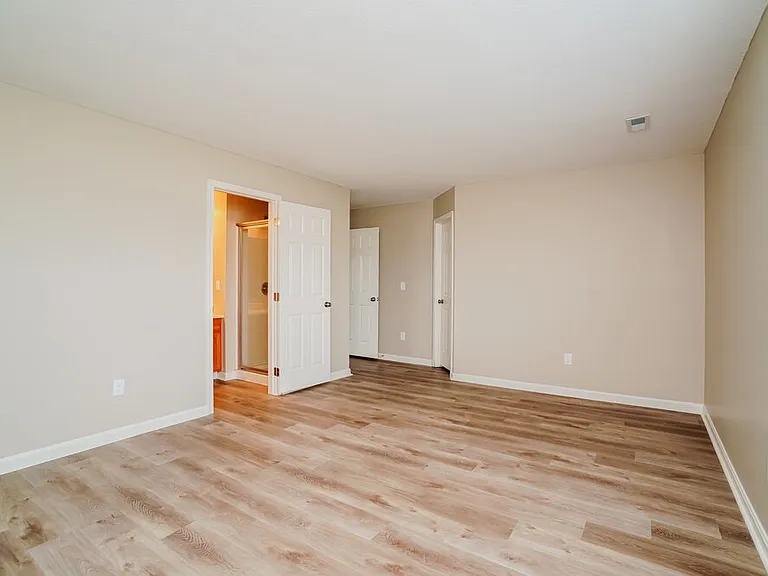1249 Candora St — Photo 13