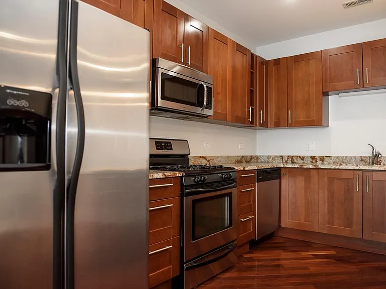 2407 N Milwaukee Ave — Photo 3