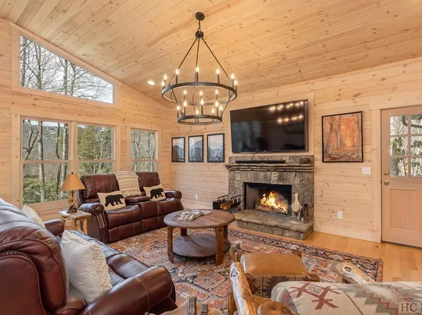 67 Fallen Leaf Lane, Highlands, NC 28741