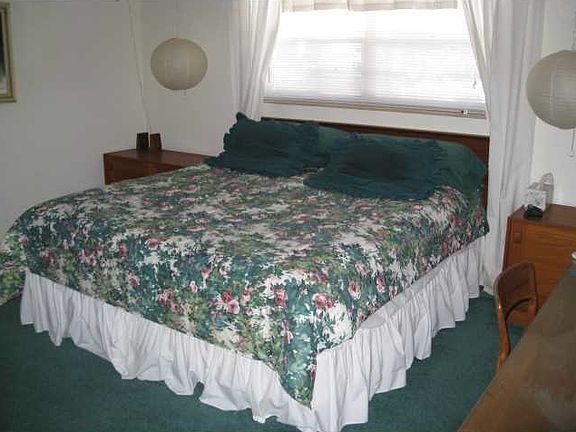 4th image of 3000 NE 48th St APT 102