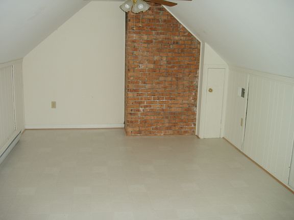 FROG Room-Unfurnished