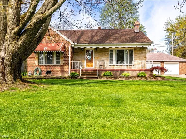 220 S Lake St, Amherst, OH 44001