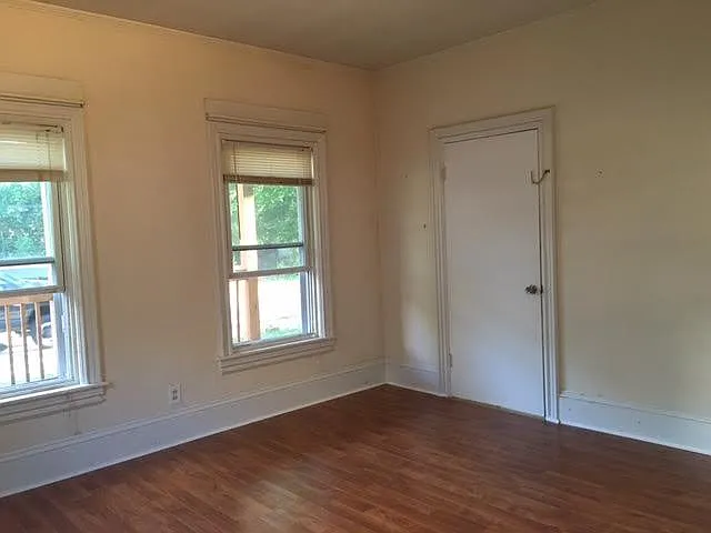 30 Dean St — Photo 4