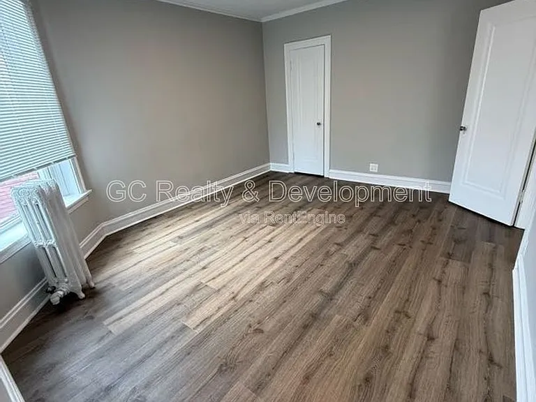 5730 N Christiana Ave #3 — Photo 4