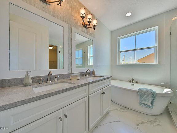 5th image of 263 Marsh Cove Dr