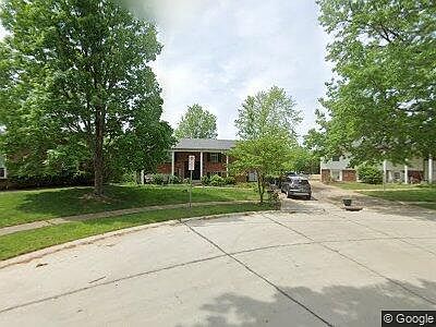 2nd image of 562 Braebridge Rd