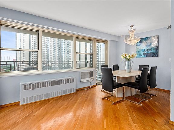 5th image of 2928 W 5th Street #10P