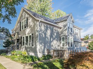 1474 Oakwood Ave, Des Plaines, IL 60016