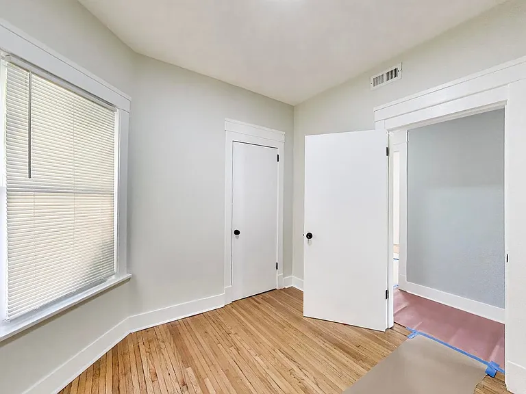 43 N Menard Ave #2 — Photo 41