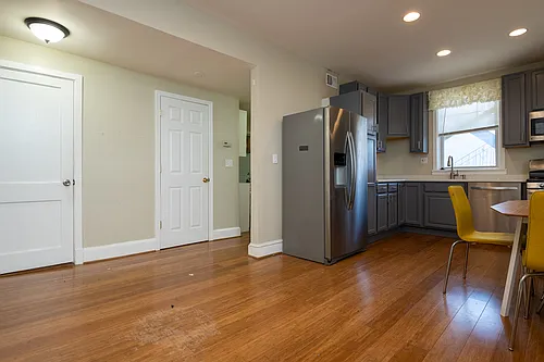 1039 Evarts St NE #2 Photo 1