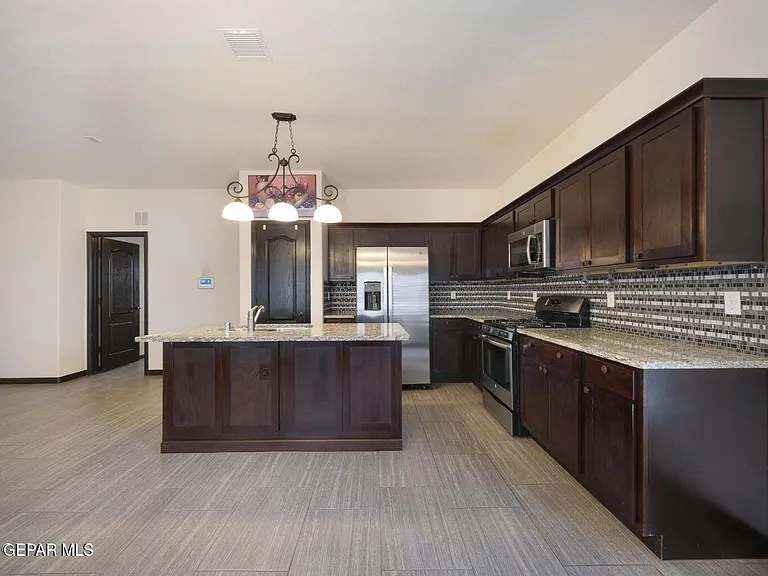 11629 Grotto Bay Ct — Photo 4