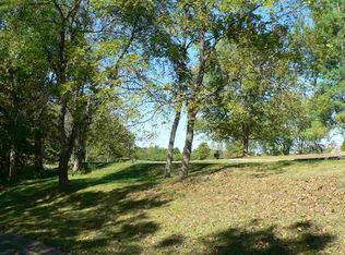 2760 Pointe Cove Rd, Bloomington, IN 47401