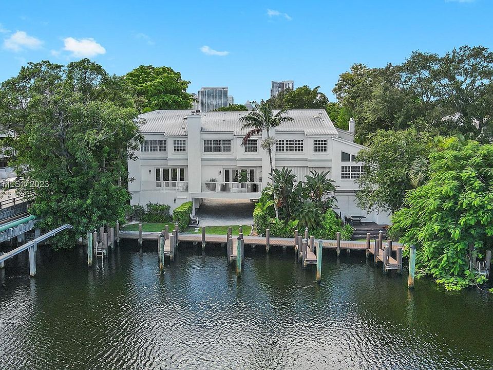 1st image of 1721 E Las Olas Blvd #11