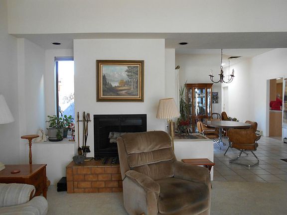 5th image of 6623 Casa Loma NE